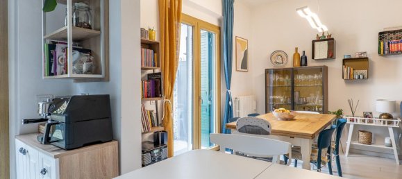 3 rooms Apartment in Florence, Italy No. 12748 15