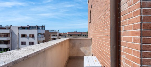 2 chambres Appartement à Fiumicino, Italy No. 335487 12
