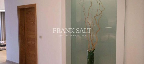 2 bedrooms Apartment in Sliema, Malta No. 280 47