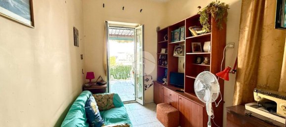 2-Zimmer Wohnung in Naples, Italy, Nr. 232899 12