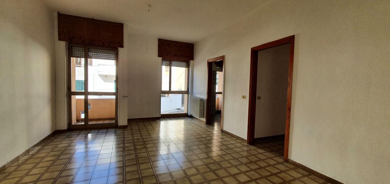 Apartamento de 9 divisões em Matino, Italy N.º 238144