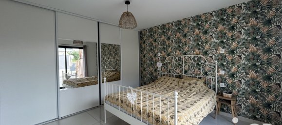 5 bedrooms House in Longue-Jumelles, France No. 359184 9