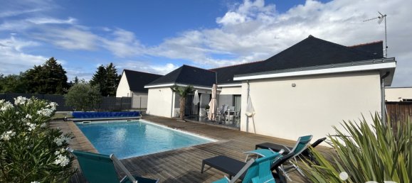 5 bedrooms House in Longue-Jumelles, France No. 359184 14