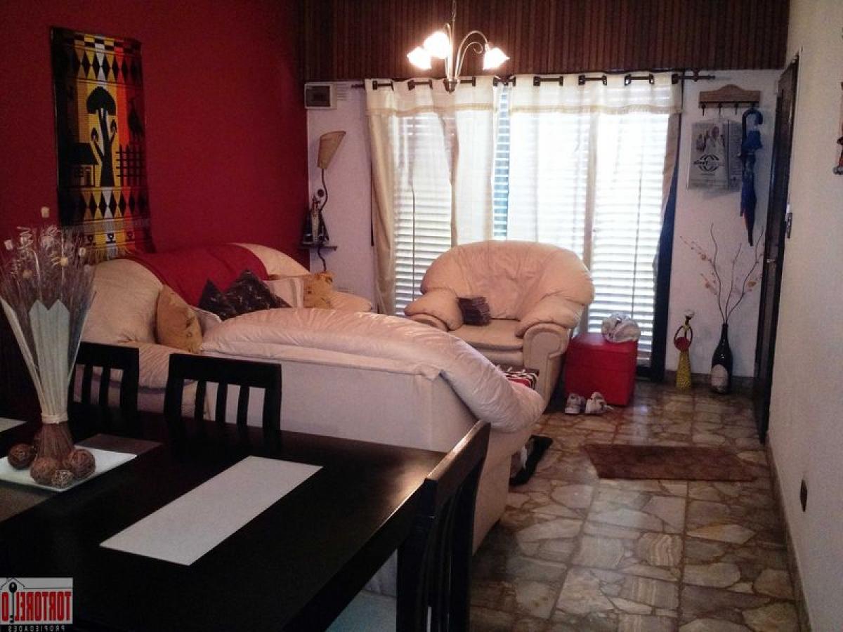 2 bedrooms House in Ituzaingo, Argentina No. 65607