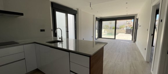 Квартира с 4 спальнями в Аликанте, Испания № 188397 7