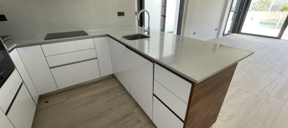 Квартира с 4 спальнями в Аликанте, Испания № 188397 3