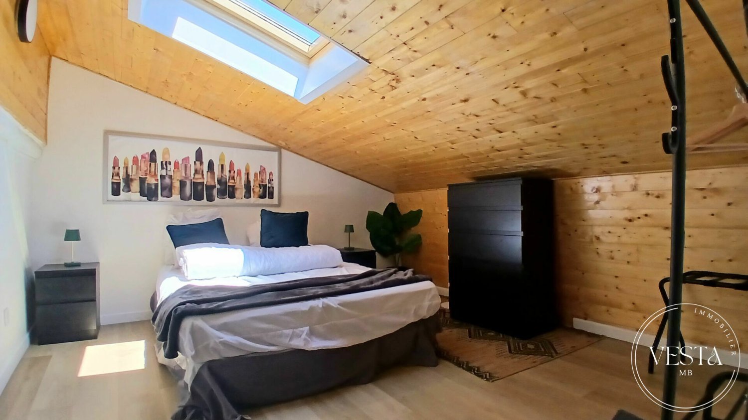 Дуплекс с 2 спальнями в Дижон, Франция № 185253