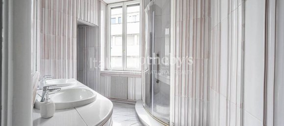 3 bedrooms Apartment in Rome, Italy No. 201369 32