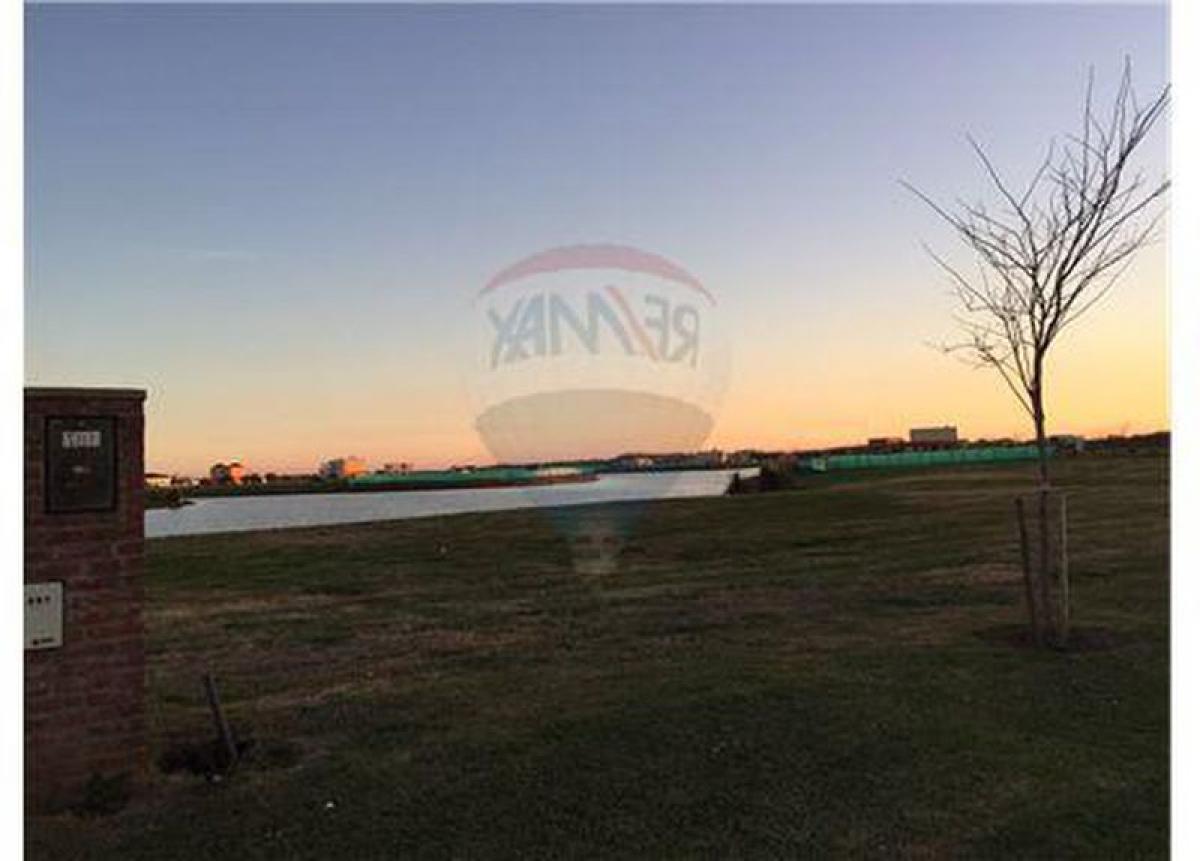  Land in Escobar, Argentina No. 110520