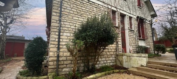 Casa de 8 habitaciónes en Sens, France No. 48402 25