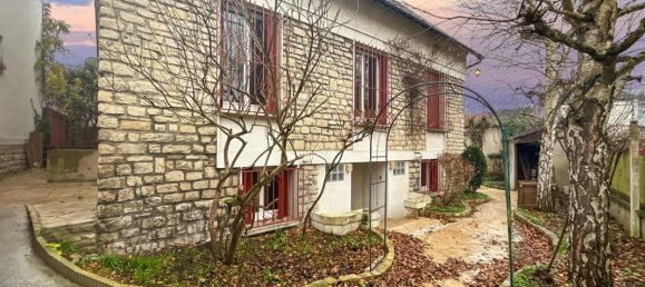 Casa de 8 habitaciónes en Sens, France No. 48402 26