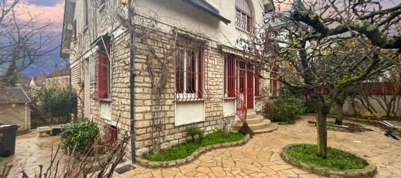 Casa de 8 habitaciónes en Sens, France No. 48402 27