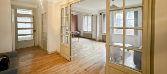 Casa de 8 habitaciónes en Sens, France No. 48402 22