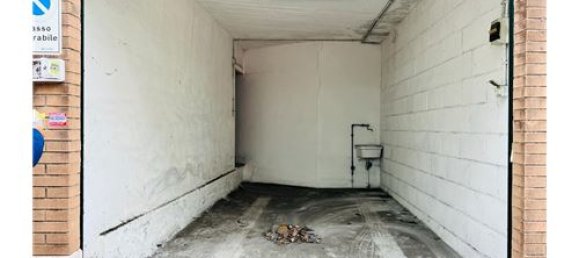 1 room Garage in Rome, Italy No. 275973 11