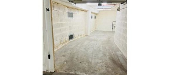 1 room Garage in Rome, Italy No. 275973 3