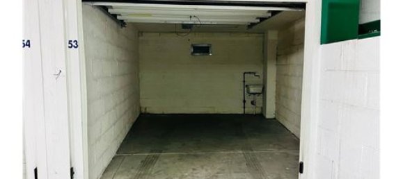 1 room Garage in Rome, Italy No. 275973 9