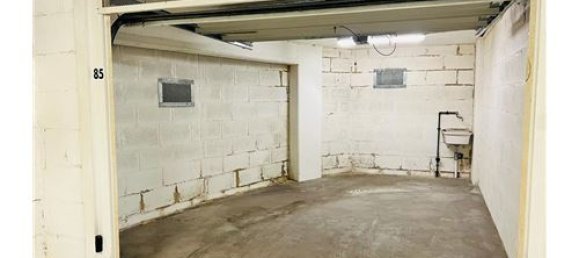 1 room Garage in Rome, Italy No. 275973 7