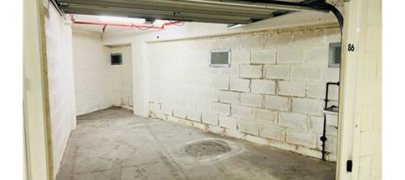 1 room Garage in Rome, Italy No. 275973 5