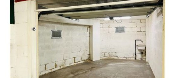 1 room Garage in Rome, Italy No. 275973 6