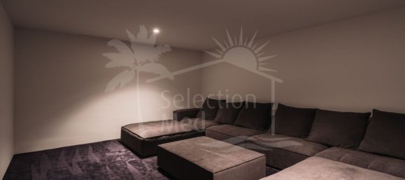 Villa de 5 dormitorios en Málaga, Spain No. 33647 47