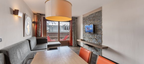 2 bedrooms Apartment in Les Belleville, France No. 1264 3