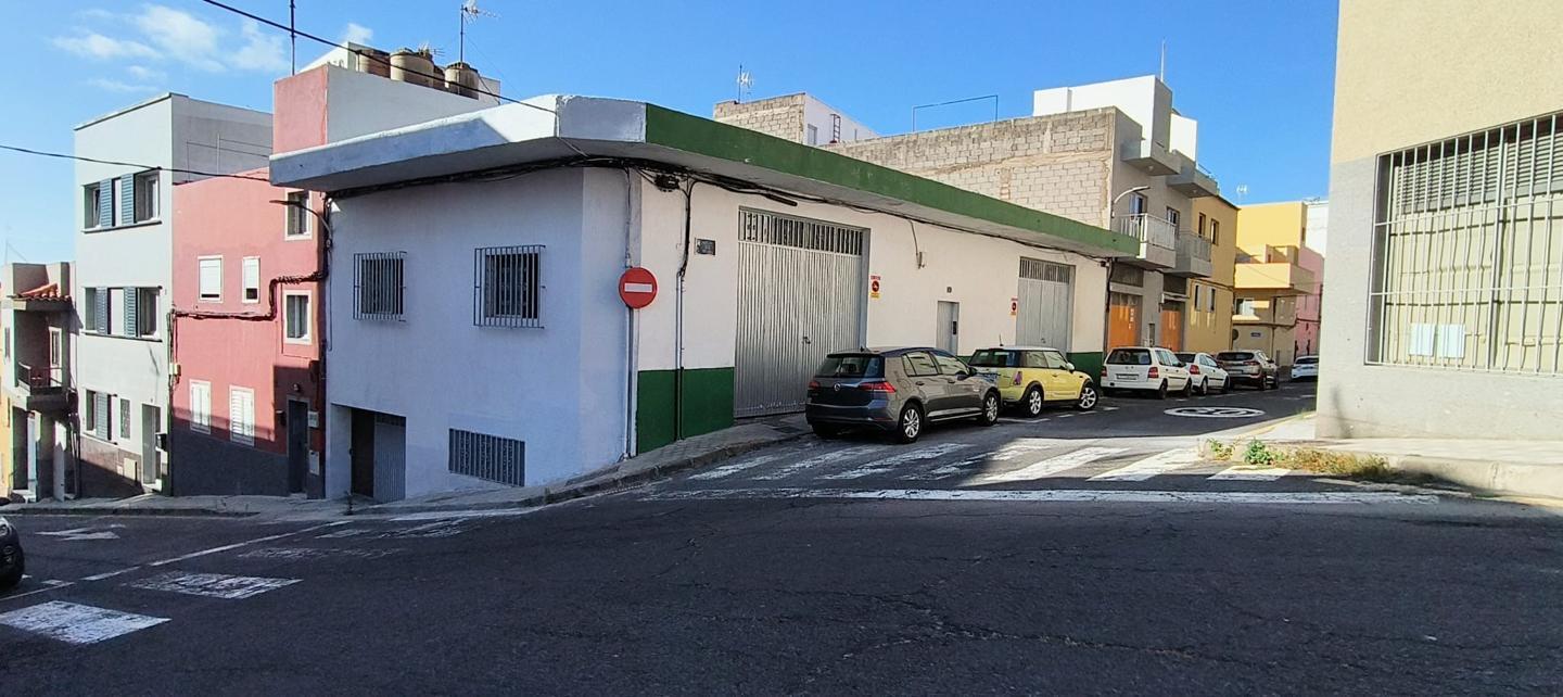 Коммерческая недвижимость 284м² в Сан-Кристобаль-де-Ла-Лагуна, Испания № 157082