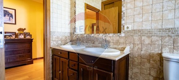 4 bedrooms House in Cernache, Portugal No. 25916 25