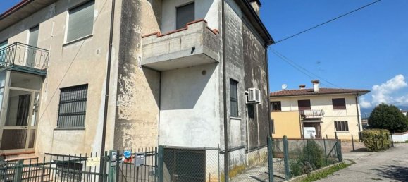 10 rooms House in Montebelluna, Italy No. 306934 24