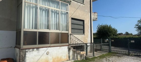 10 rooms House in Montebelluna, Italy No. 306934 4