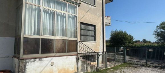 10 rooms House in Montebelluna, Italy No. 306934 7