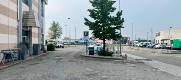 3 rooms Commercial property in Manerbio, Italy No. 119459 12