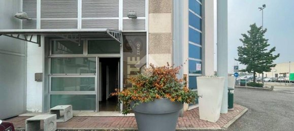 3 rooms Commercial property in Manerbio, Italy No. 119459 2