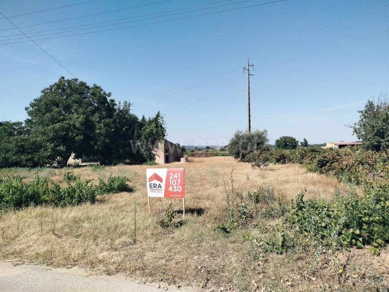  قطعة أرض في Abrantes, Portugal رقم 296009