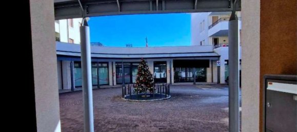 3 Schlafzimmer Wohnung in Pordenone, Italy, Nr. 377430 5