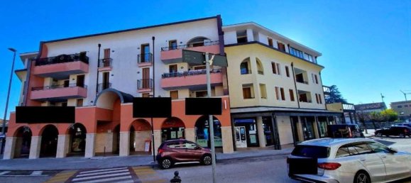 3 Schlafzimmer Wohnung in Pordenone, Italy, Nr. 377430 2