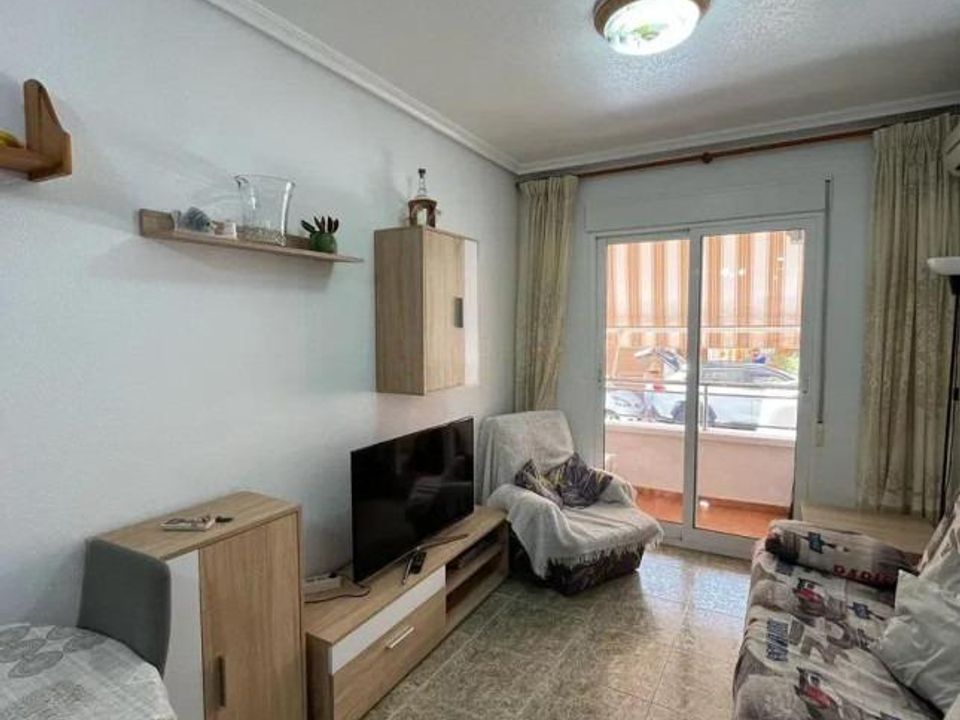 2 bedrooms Apartment in Torrevieja, Spain No. 275813