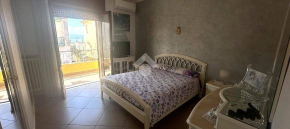 3 Schlafzimmer Wohnung in Trecase, Italy, Nr. 348793 7