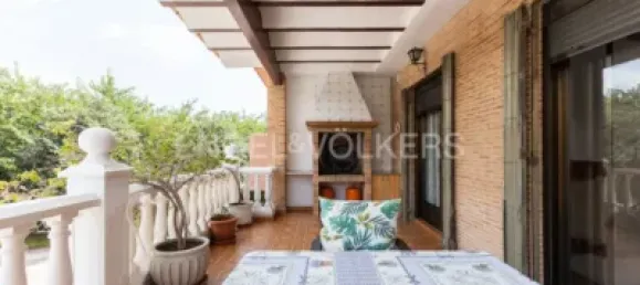 5 bedrooms House in Paterna, Spain No. 174196 6