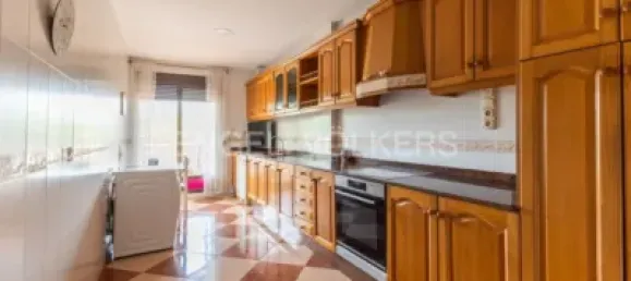 5 bedrooms House in Paterna, Spain No. 174196 4