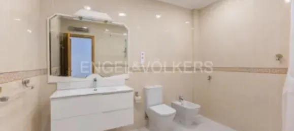 5 bedrooms House in Paterna, Spain No. 174196 16