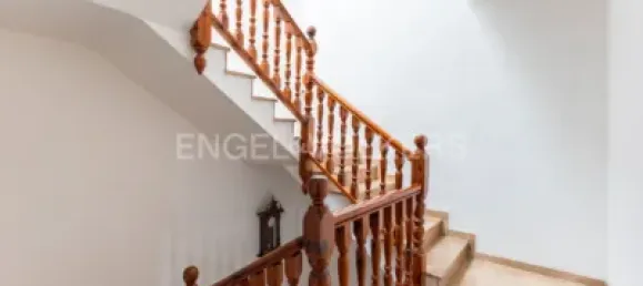 5 bedrooms House in Paterna, Spain No. 174196 18