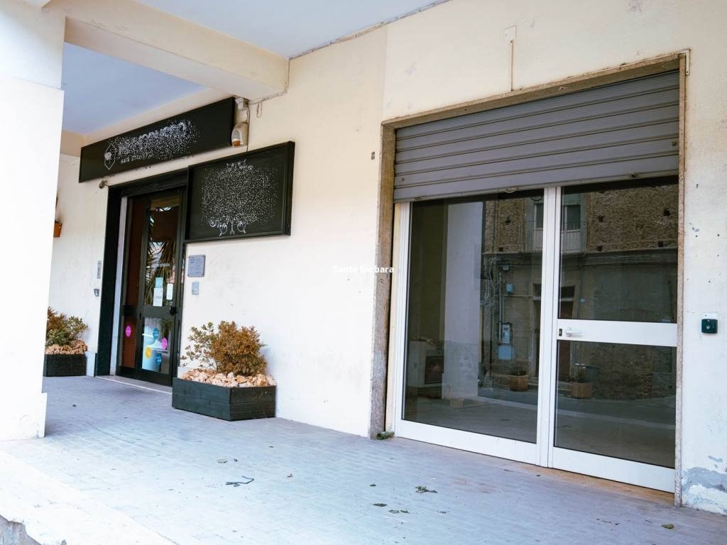 Imóvel comercial de 3 divisões em Vibo Valentia, Italy N.º 310936