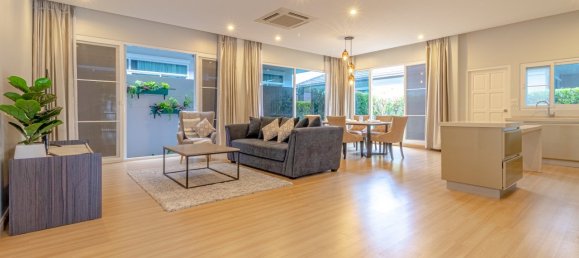 3 bedrooms Cafe / restaurant in Pattaya, Thailand No. 1242 12