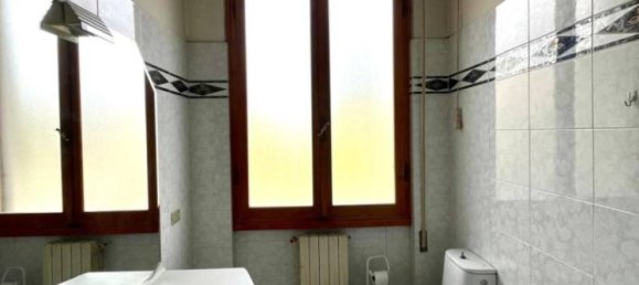 3 bedrooms Apartment in Florence, Italy No. 109027 6