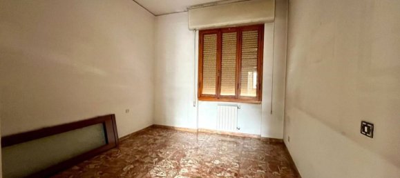 3 bedrooms Apartment in Florence, Italy No. 109027 2