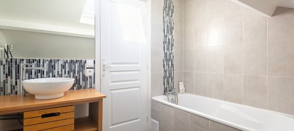 Casa de 3 dormitorios en Bezons, France No. 181407 10