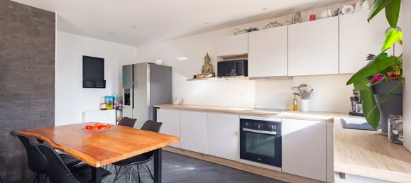 Casa de 3 dormitorios en Bezons, France No. 181407 3