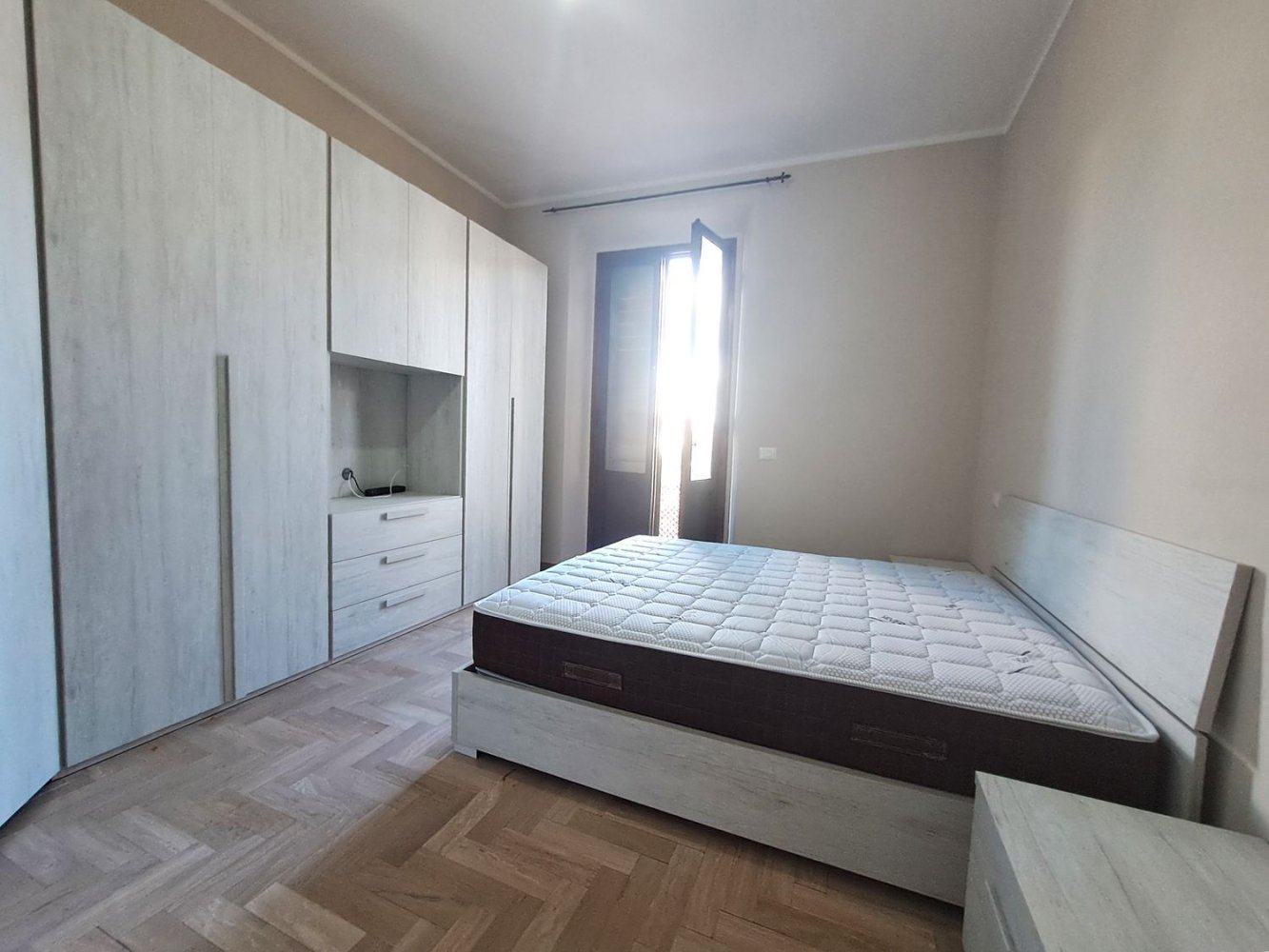 3 Schlafzimmer Wohnung in Prato, Italy, Nr. 338813