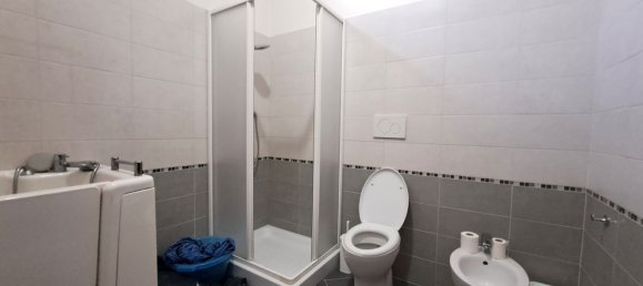 3 Schlafzimmer Wohnung in Prato, Italy, Nr. 338813 6