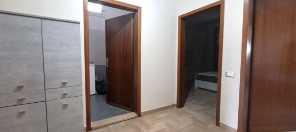 3 Schlafzimmer Wohnung in Prato, Italy, Nr. 338813 4